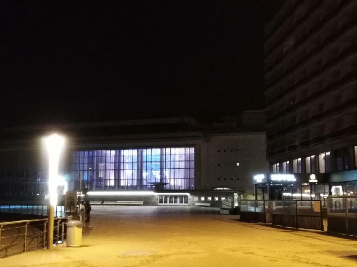 Studio Center Of Ostend W/Parking & South Terraceアパートメント エクステリア 写真